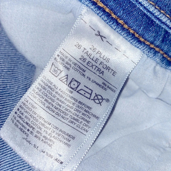 Old Navy mid rise boyfriend shorts size 26 plus - Picture 5 of 5